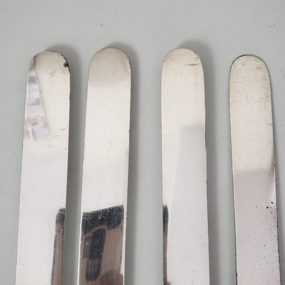 Landers, Frary & Clark Set of Mother-of-Pearl Handle Knives - 8 Pieces - Picture 3 of 16
